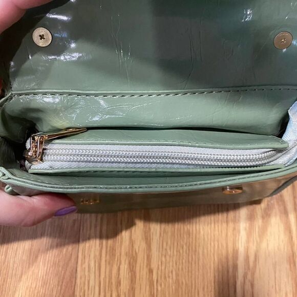 MDD Fashion 79 The Fiona Faux Leather Jacket Handbag Green Gold - Picture 9 of 15